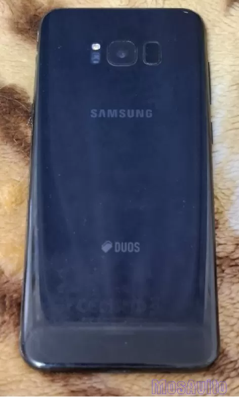 Продам телефон Samsung s8 plus 4оперативная 64внутреняя память