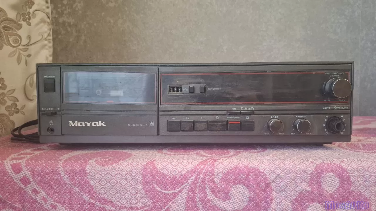 Продам магнитофон маяк M240 s-1