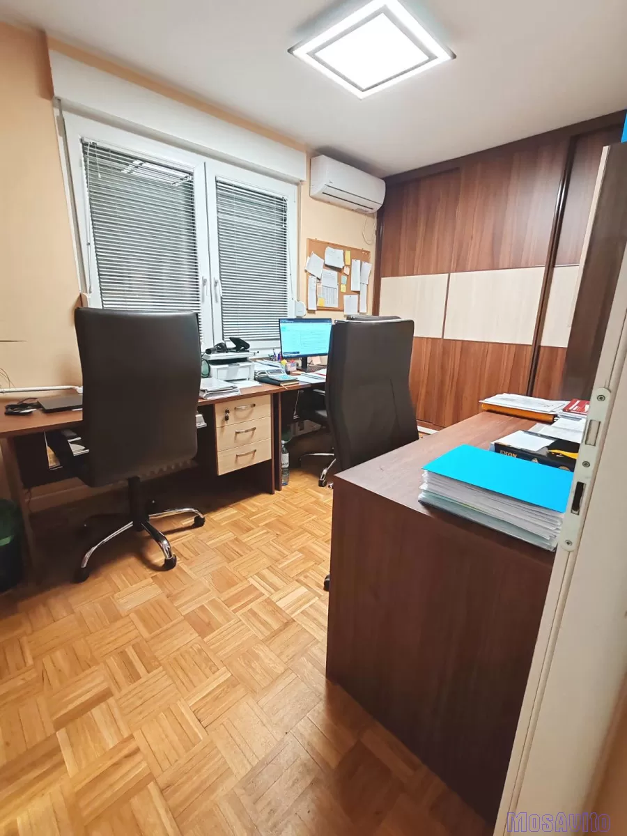 ТРЕХКОМНАТНАЯ КВАРТИРА - 72 м², Нови Сад