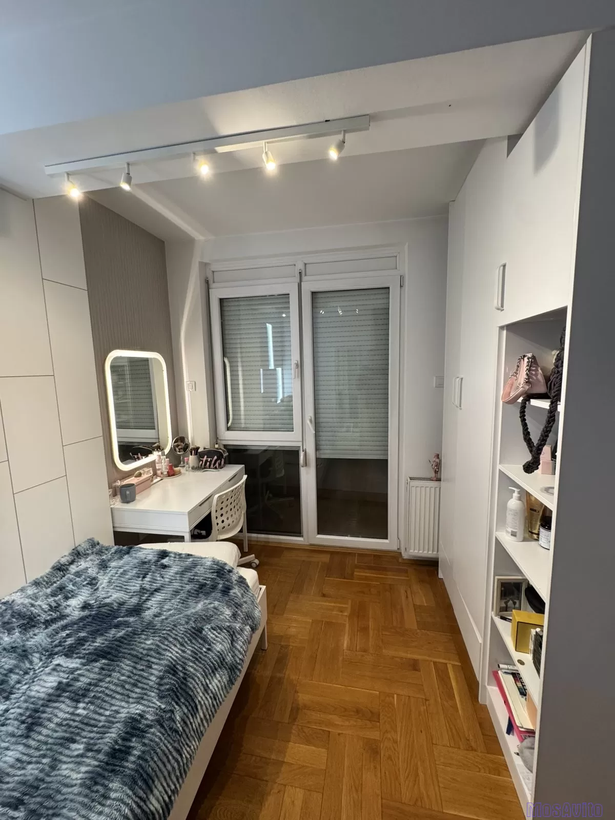 ЧЕТЫРЕХКОМНАТНАЯ КВАРТИРА, 100 м² Socijalno, Žitni trg, Novi Sad 21000