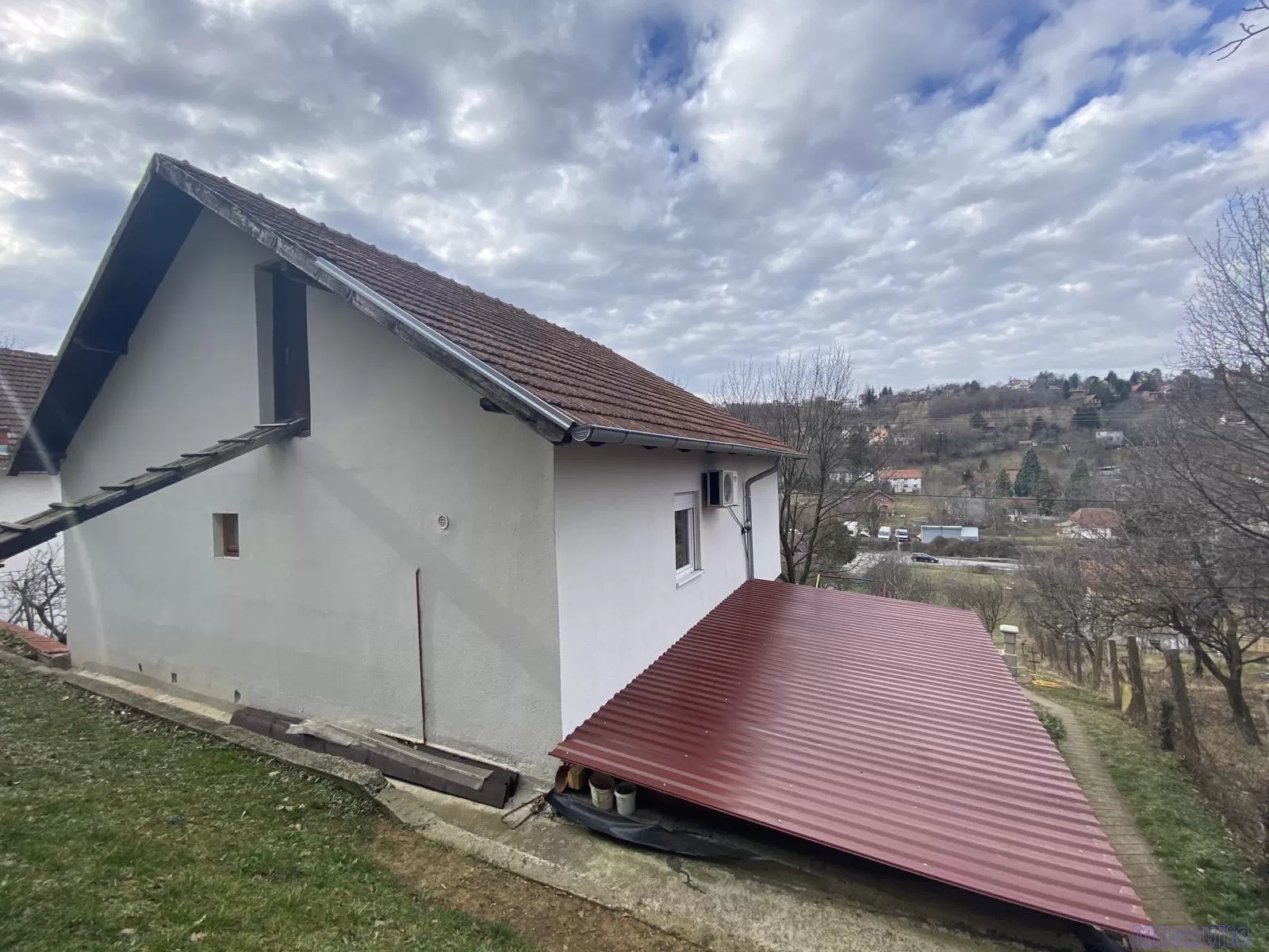 ДОМ В СРЕМСКОЙ КАМЕНИЦЕ – НОВИ-САД – 147 м²