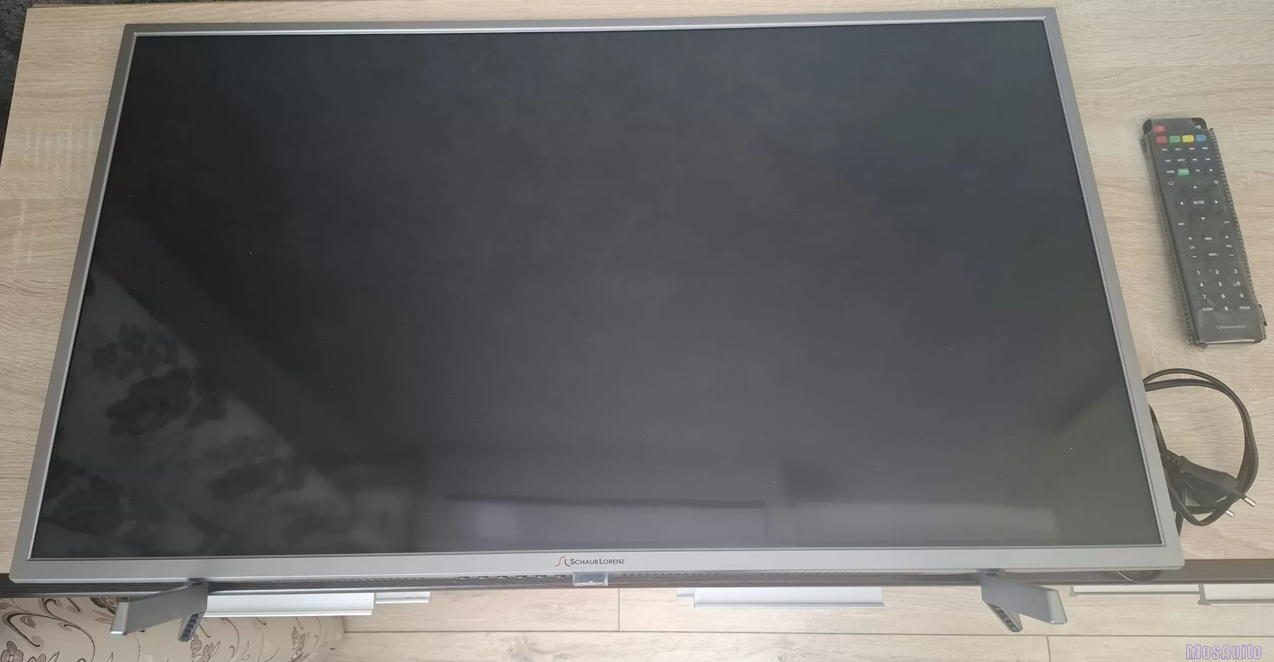 Продам Schaub Lorenz SLT32N5550