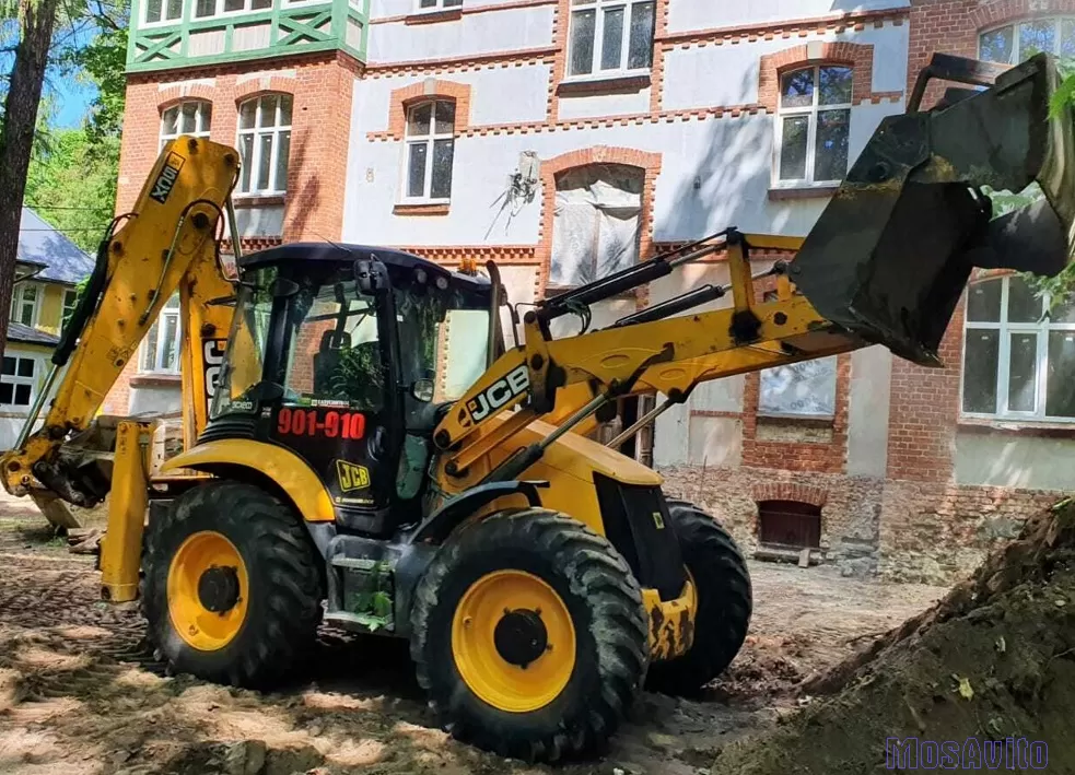 Аренда экскаватора-погрузчика Калининградская область